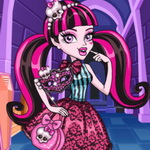 Draculaura Dress Up